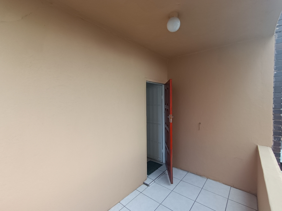 1 Bedroom Property for Sale in Quigney Eastern Cape